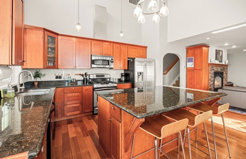 Friday Harbor House | Waterfront Beach House with Ocean View & Pet-Friendly Amenities