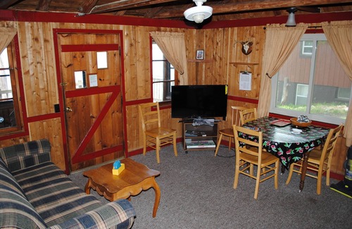 Mayfield Cabin | Idyllic Bellaire Cabins with Pool Near Traverse City