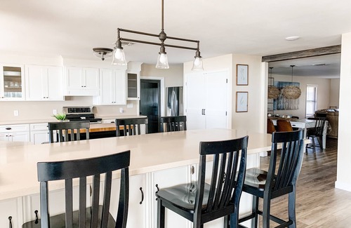 Silver Creek Village House | Waterfront Retreat on Lake Buchanan - Guest Rated 9.8