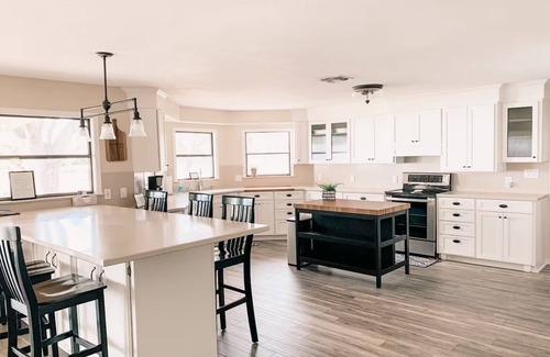 Silver Creek Village House | Waterfront Retreat on Lake Buchanan - Guest Rated 9.8