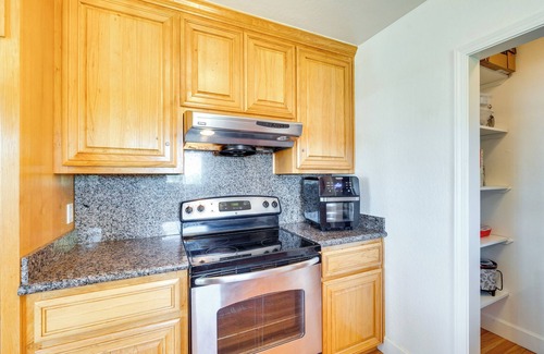 Bethel Island House | Exceptional Bethel Island Retreat with Dock & Spa Amenities