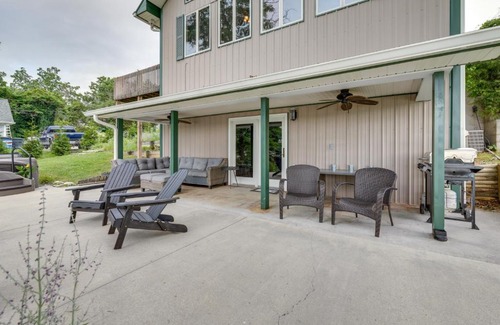 Blountville House | Waterfront Bristol Area Retreat with Boat Dock Awaits You