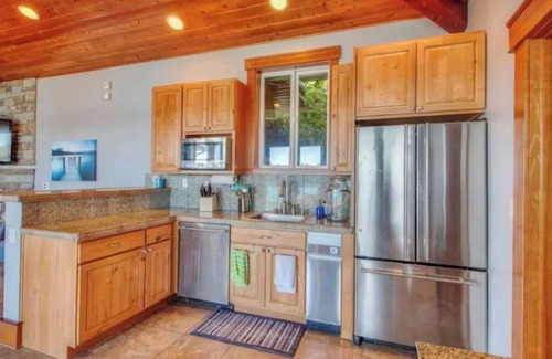 Bonney Lake Cabin | Inviting Waterfront Cabana with Fireplace & Hot Tub Escape