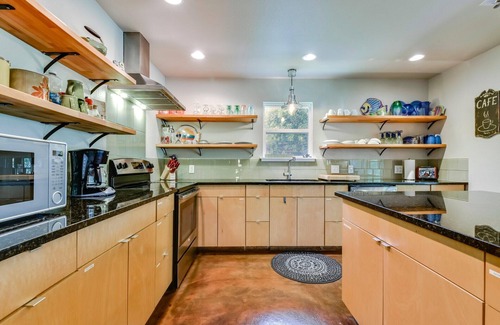 Marble Falls House | Scenic Waterfront Cabin on Lake LBJ with Panoramic Views