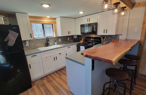 Broaddus Cabin | Secluded Cove Waterfront Cabin with Lake Views & Pet Friendly