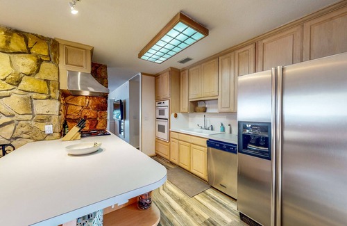 Frisco Cabin | Scenic Waterfront Cabin with Kayaks, Firepit & Grill