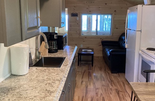 Standish House | Scenic Waterfront Retreat on Sebago Lake with Breakfast