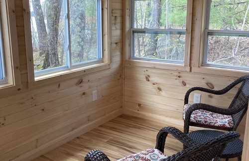 Standish House | Scenic Waterfront Retreat on Sebago Lake with Breakfast