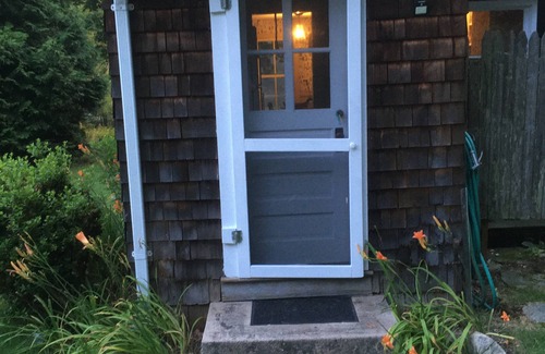 Waterford Cottage | Waterfront 4BR Cabin with Pool and Spa on Niantic River