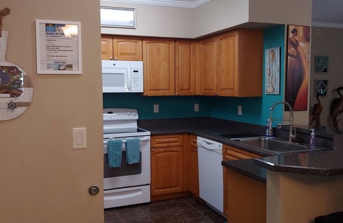 Gulf Landings Condo | Scenic Waterfront Condo with Boat Slip & Dog-Friendly Access