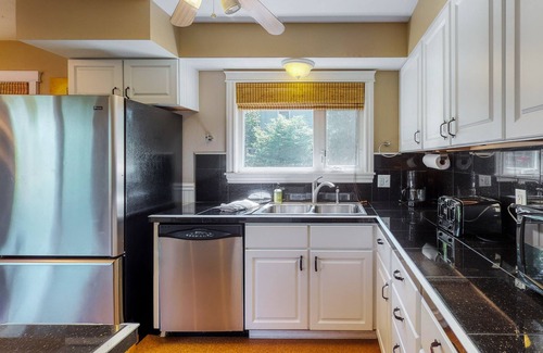 Sandpoint Condo | Waterfront Condo Steps from Downtown Sandpoint with Boat Slip