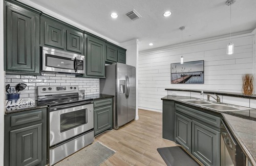 Seven Coves Condo | Scenic Waterfront Retreat with Pool and Boat Access