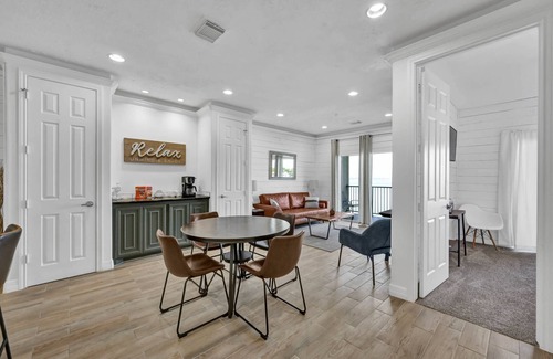Seven Coves Condo | Scenic Waterfront Retreat with Pool and Boat Access