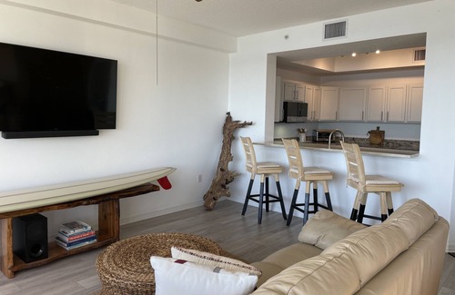 Nokomis Condo | Waterfront Condominium: Steps from the Beach with Pool & Spa