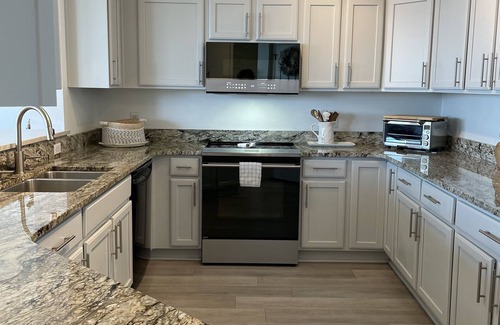 Nokomis Condo | Waterfront Condominium: Steps from the Beach with Pool & Spa