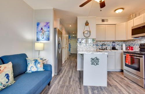 North Beach Apartment | Relaxing Waterfront Escape in Corpus Christi with Pool Access