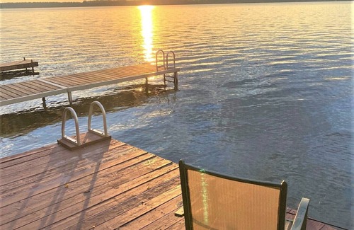 Dunsford House | Waterfront Cottage on Sturgeon Lake with Ocean Views