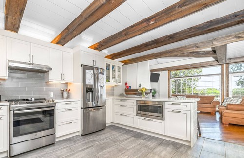 Fenelon Falls House | Idyllic Kawartha Waterfront Home with 2 Bedrooms & Boathouse