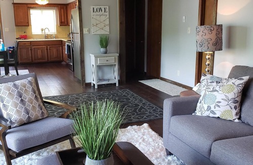 Gravois Mills Cottage | Waterfront Cottage: Pet-Friendly Fun & Lake Relaxation