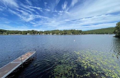 Mount Sunapee House | Waterfront Cottage: Perfect for Family Ski Adventures!
