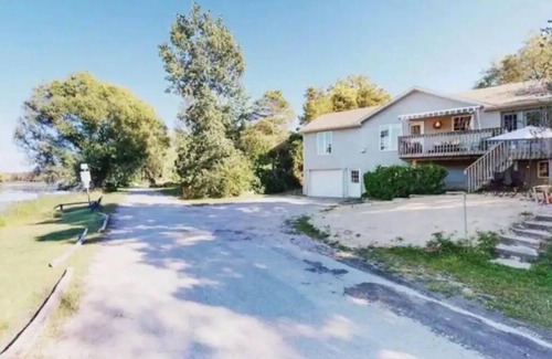 Port Franks House | Waterside Cottage: Steps from Port Franks Private Beach