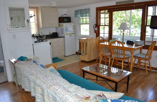 Eastham Cottage | Lakefront Cottage with Private Beach and High Guest Rating