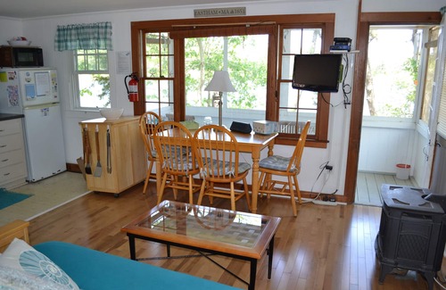 Eastham Cottage | Lakefront Cottage with Private Beach and High Guest Rating