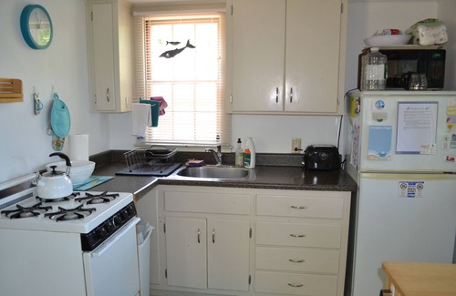 Eastham Cottage | Lakefront Cottage with Private Beach and High Guest Rating
