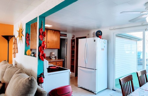 Harrison Cottage | Beautiful Lakeside Cottage with Kayaks & Pet-Friendly Amenities