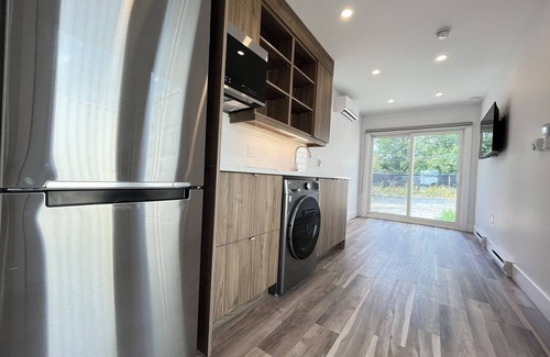 Bedford Cabin | Waterfront Cozy Cabin! 10 Minutes to Downtown Halifax
