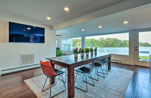 Deale Beach House | Pet-Friendly Waterfront Home with Hot Tub & Bay Access