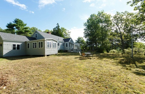 Brunswick Cottage | Unforgettable Waterfront Retreat with Dock & Privacy Awaits!