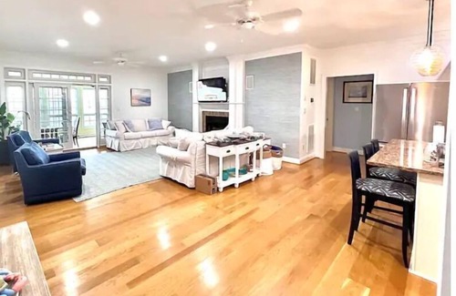 Mount Holly Villa | Waterfront+Dock+Beach+Kayak+Paddleboards+Arcade Console Table+Fire pit