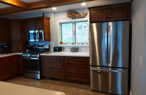 Middlesex House | Elegant Waterfront Retreat on Beautiful Canandaigua Lake