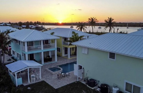 Treasure Cay House | Waterfront Family Retreat with Pool & Boat Access for 30