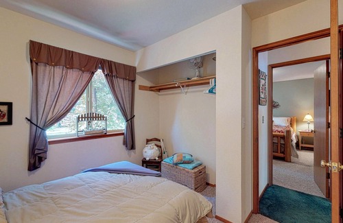 West Hills House | Family-Friendly Waterfront Retreat with Kayaks & Dog Welcoming