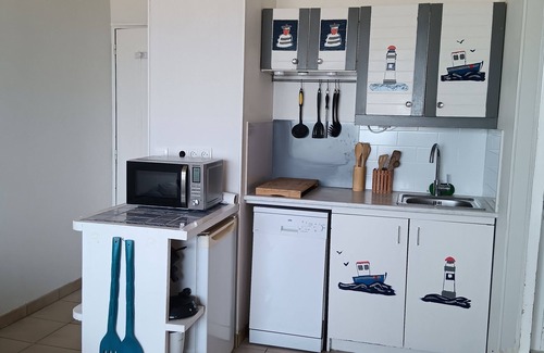 Courseulles-sur-Mer Apartment | Inviting Waterfront T2 with Pool and Ocean View for 4