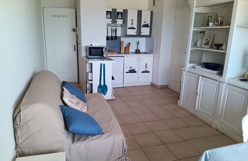 Courseulles-sur-Mer Apartment | Inviting Waterfront T2 with Pool and Ocean View for 4