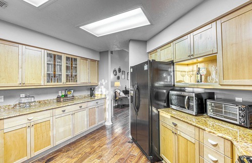 Granite Shoals House | Waterfront Getaway Hot Tub, Dock & Views