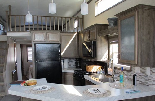 Bridgewater Boat Rental | Exceptional Floating Cottage Boat Near Pittsburgh River