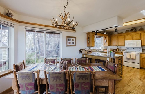 Pagosa Springs Cabin | Waterfront Getaway with Lake View & Kid-Friendly Amenities