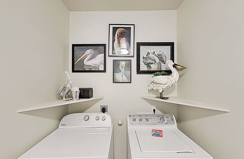 City-by-the Sea House | Waterfront Haven | City-By-The Sea | Dog-Friendly | Private Pool & Dock