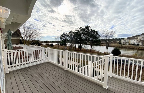 Bayside House | Waterfront Haven: Family-Friendly Retreat Near Ocean City