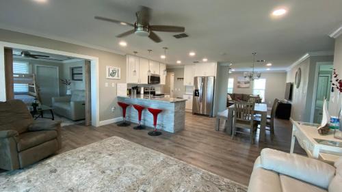 Spring Hill House | Top-Rated Waterfront Hernando Beach House with Dock & Kayaks