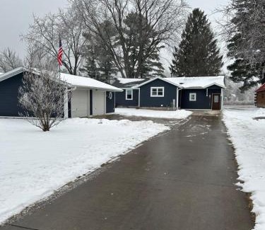Shawano House | Waterfront home - 35 mins from Lambeau Field