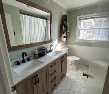 Shawano House | Waterfront home - 35 mins from Lambeau Field