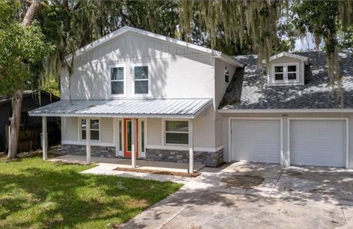 Clermont House | Scenic Waterfront Home on Clermont Chain of Lakes