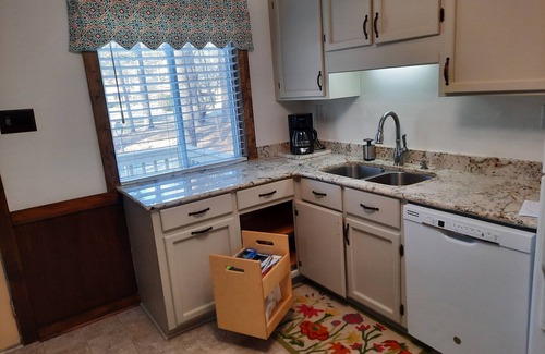 Wildwood Point Cottage | Charming Waterfront Retreat for You and Your Pets