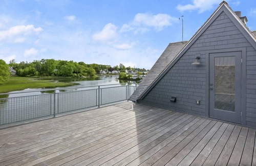 Rowayton House | Waterfront home in heart of Rowayton with dock and beach access