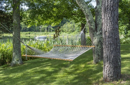 Shelter Island Heights House | Waterfront Retreat on Shelter Island with Pool & Spa Access
